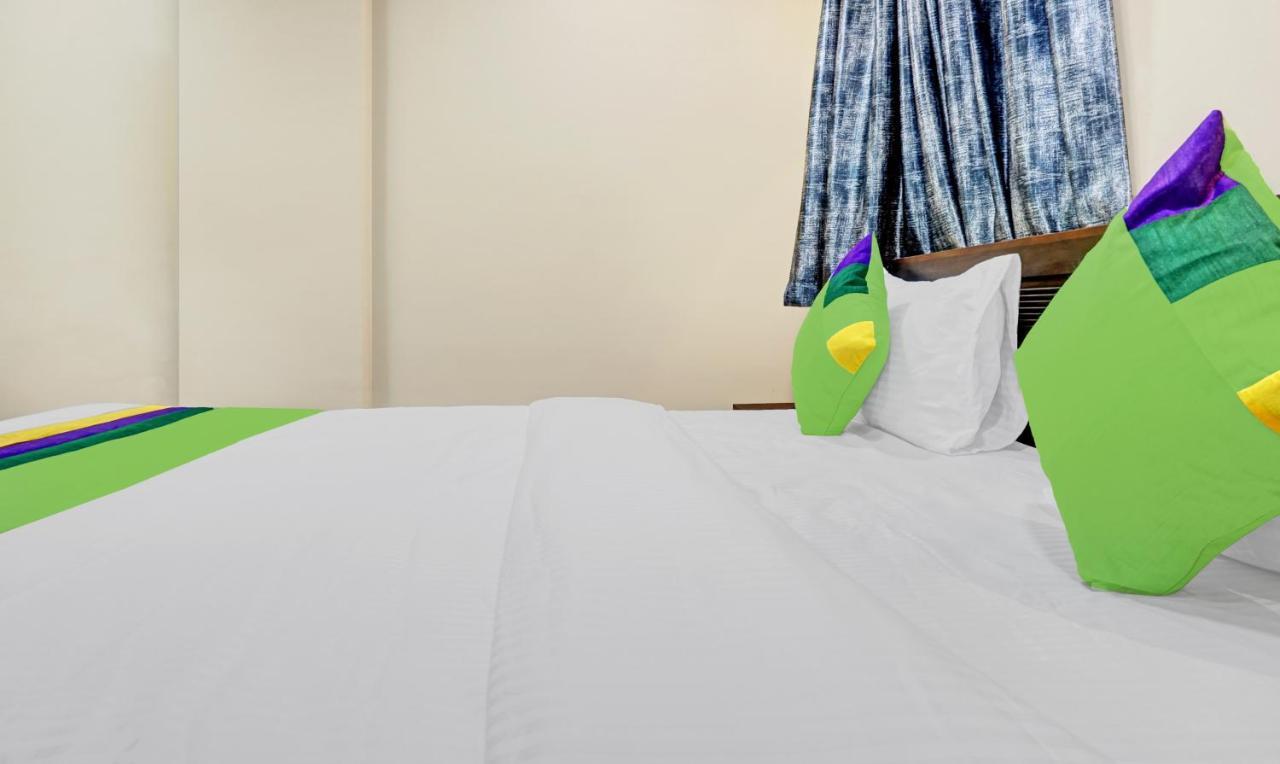 Treebo Tulip Hotel Пюн Екстериор снимка