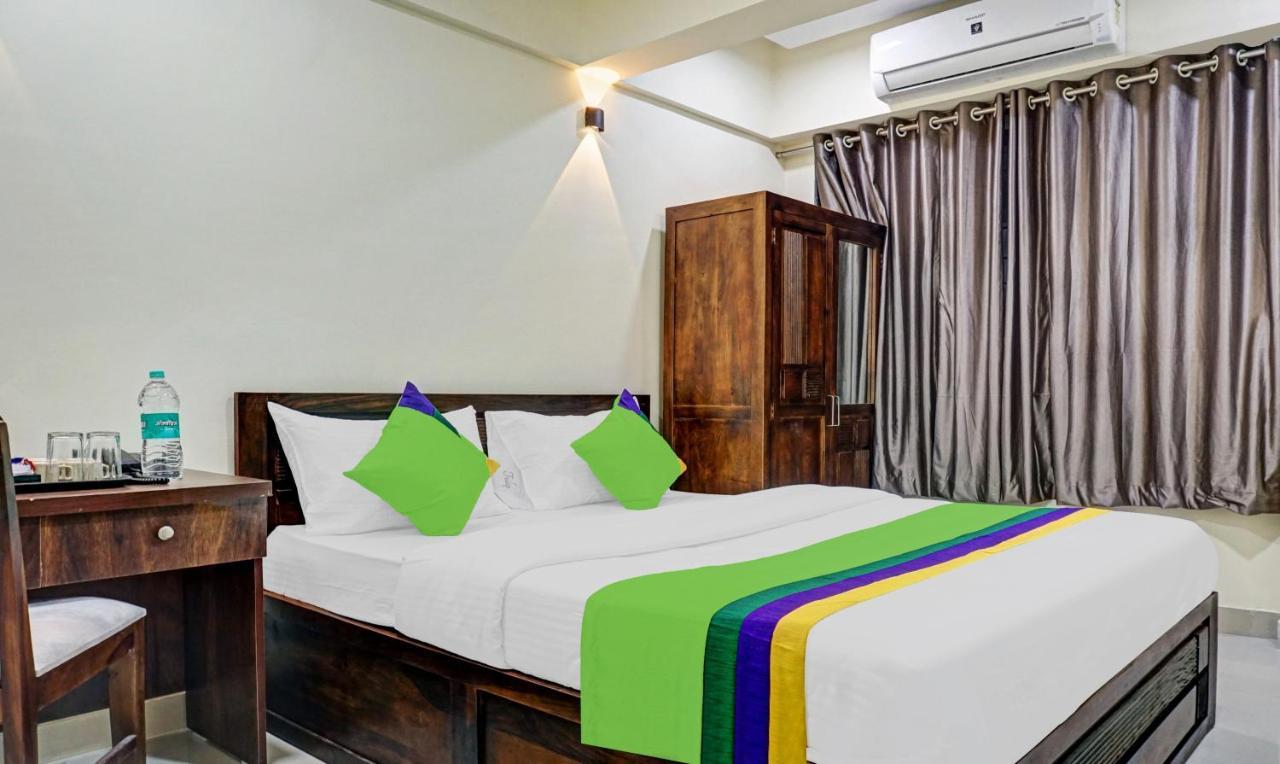Treebo Tulip Hotel Пюн Екстериор снимка